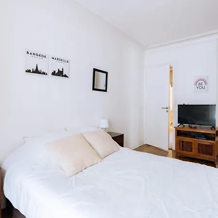 Spacious & Stylish 2bd Beaugrenelle! * Parigi